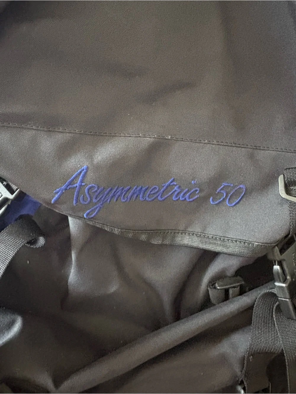 Vaude  Asymmetric 50 Backpack in Black & Blue